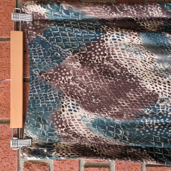 CAbi Greens and Browne Reversible Flowy Maxi Skirt A-Line - Picture 5 of 5